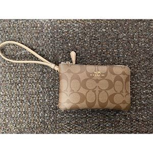 Tan Coach, wrist wallet